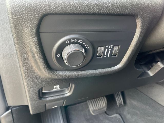 2022 Jeep Grand Cherokee L Altitude 4x2