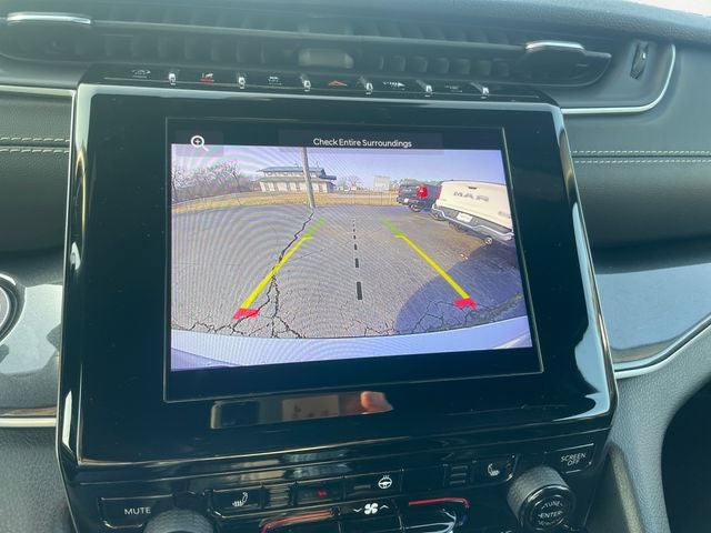 2022 Jeep Grand Cherokee L Altitude 4x2