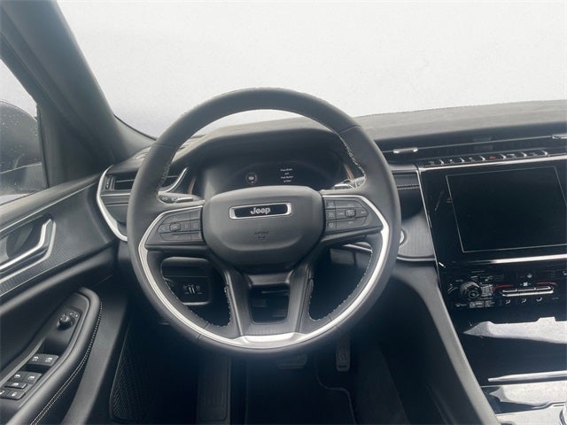 2025 Jeep Grand Cherokee GRAND CHEROKEE L LAREDO 4X2