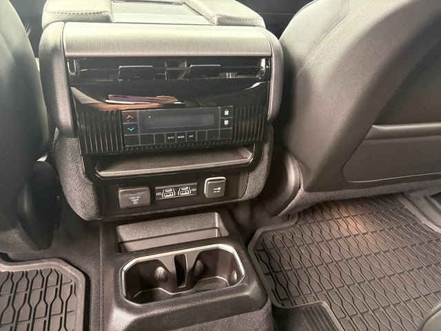 2026 Jeep Grand Wagoneer GRAND WAGONEER UPLAND 4X4