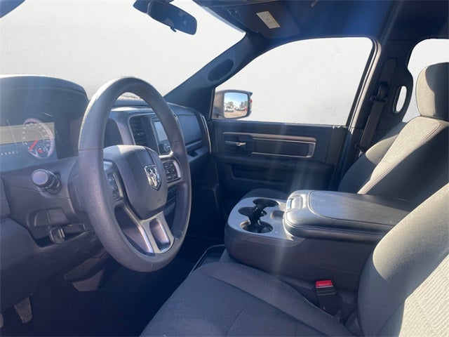 2024 RAM 1500 Classic Warlock Crew Cab 4x4 5'7' Box