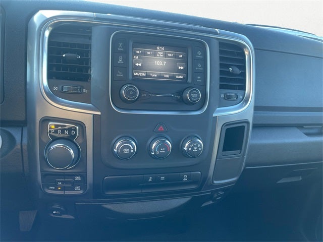 2024 RAM 1500 Classic Warlock Crew Cab 4x4 5'7' Box