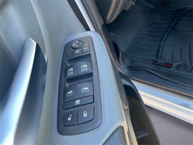 2023 RAM 1500 Lone Star Crew Cab 4x4 5'7' Box