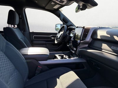 2025 RAM 1500 Big Horn Crew Cab 4x4 5'7' Box