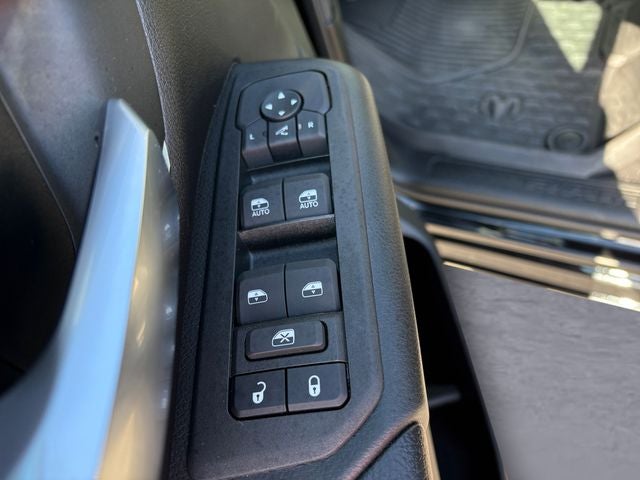2025 RAM 1500 Big Horn Crew Cab 4x4 5'7' Box