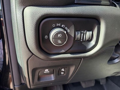 2025 RAM 1500 Big Horn Crew Cab 4x4 5'7' Box