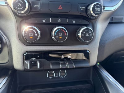 2024 RAM 1500 Big Horn Crew Cab 4x4 5'7' Box
