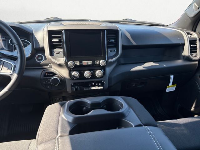 2026 RAM Ram 1500 RAM 1500 TRADESMAN CREW CAB 4X4 5'7' BOX
