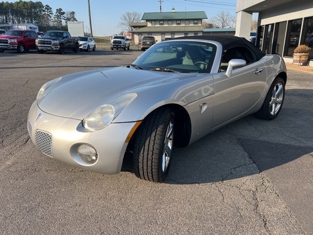 Used 2006 Pontiac Solstice  with VIN 1G2MB33B16Y101718 for sale in Clinton, AR