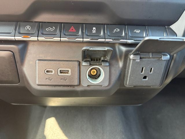 2021 Chevrolet Silverado 1500 2WD Double Cab Standard Bed Custom