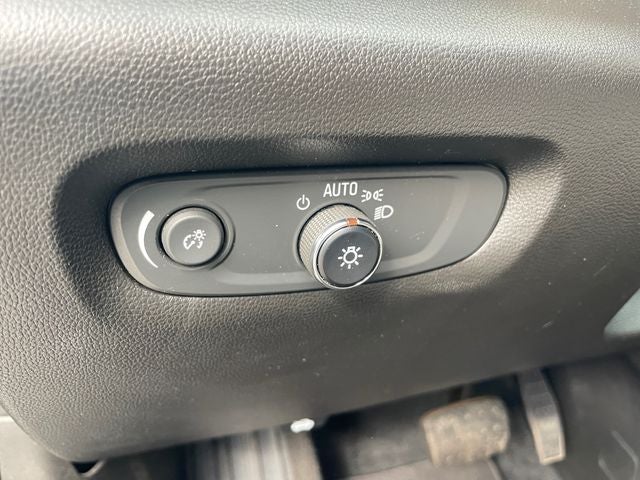 2023 Chevrolet Traverse FWD LS