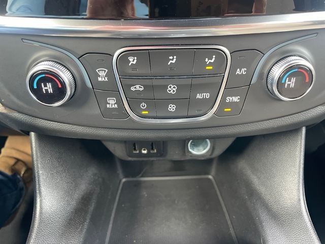 2023 Chevrolet Traverse FWD LS