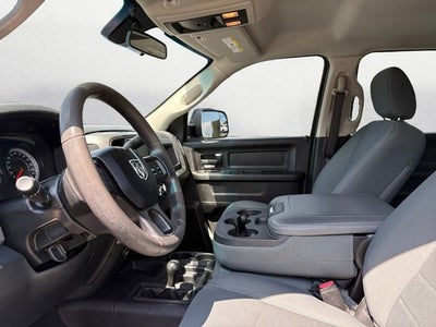 2018 RAM 3500 Tradesman Crew Cab 4x4 8' Box