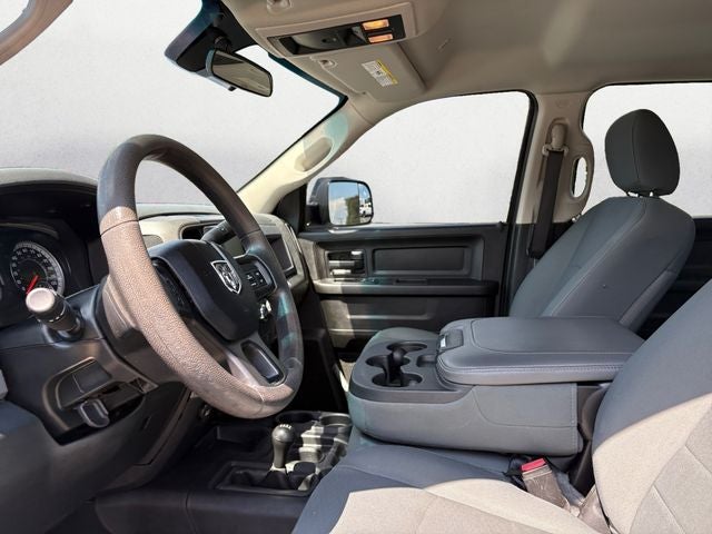 2018 RAM 3500 Tradesman Crew Cab 4x4 8' Box