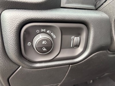 2027 RAM Ram 2500 RAM 2500 BLACK EXPRESS CREW CAB 4X4 6'4' BOX