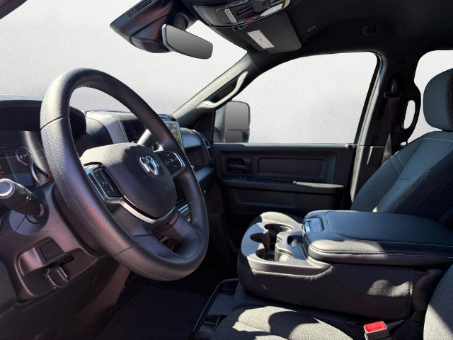 2027 RAM Ram 3500 RAM 3500 TRADESMAN CREW CAB 4X4 8' BOX