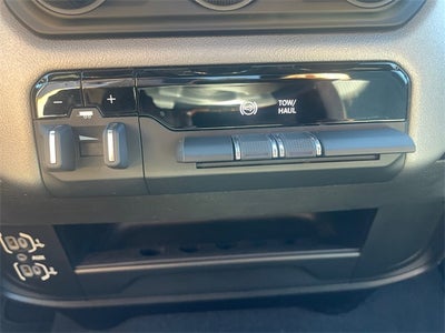 2024 RAM 3500 Big Horn Crew Cab 4x4 8' Box