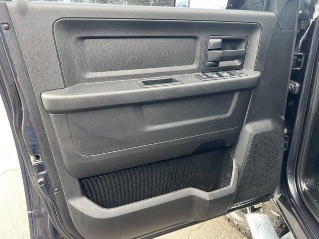 2017 RAM 2500 Tradesman Crew Cab 4x4 6'4' Box