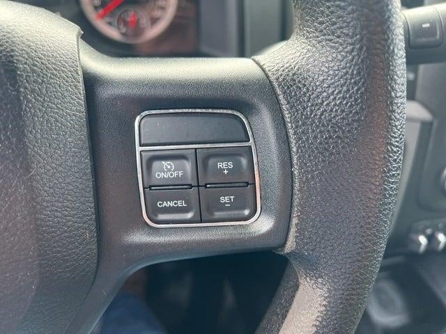 2017 RAM 2500 Tradesman Crew Cab 4x4 6'4' Box