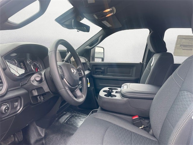 2026 RAM Ram 5500 Chassis Cab RAM 5500 TRADESMAN CHASSIS CREW CAB 4X4 60' CA