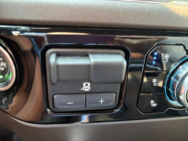 2024 GMC Sierra 1500 4WD Crew Cab Short Box SLT