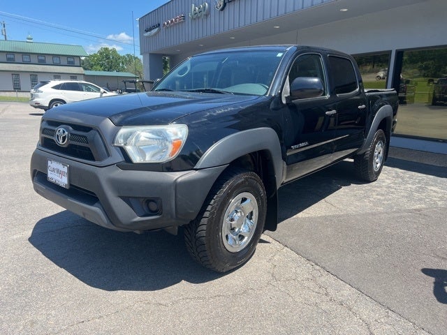 Used 2015 Toyota Tacoma  with VIN 5TFLU4EN3FX115690 for sale in Little Rock